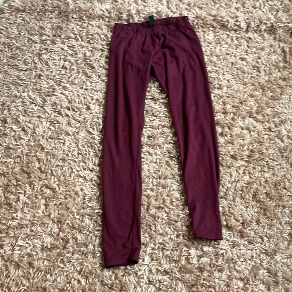Very comfortable leggings and has no damage